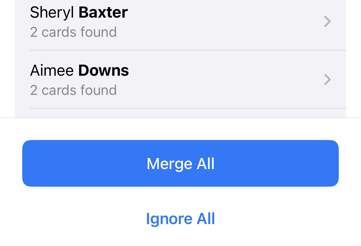 iOS 中的 "全部合并 "按钮